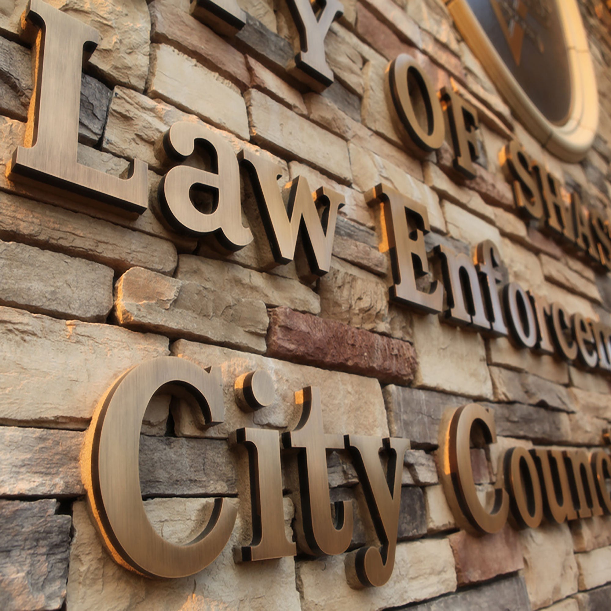 Bronze Fabricated Vintage Signs Alphabet Business Logos Metal Sign Outdoor Letters Signage