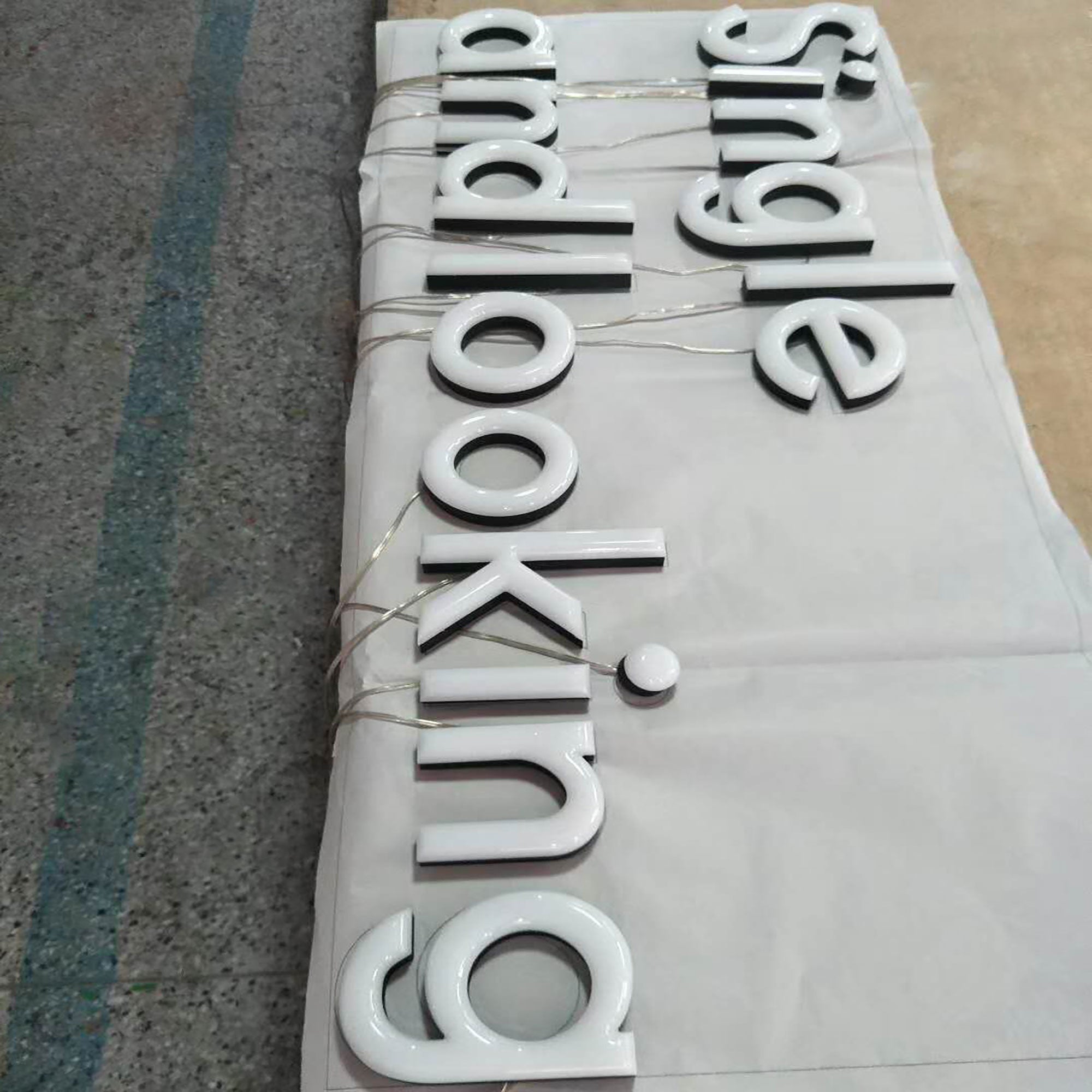 Custom Company Logo Letter Led Faux Neon Light Acrylic Neon Signs Lighted Lobby Signage