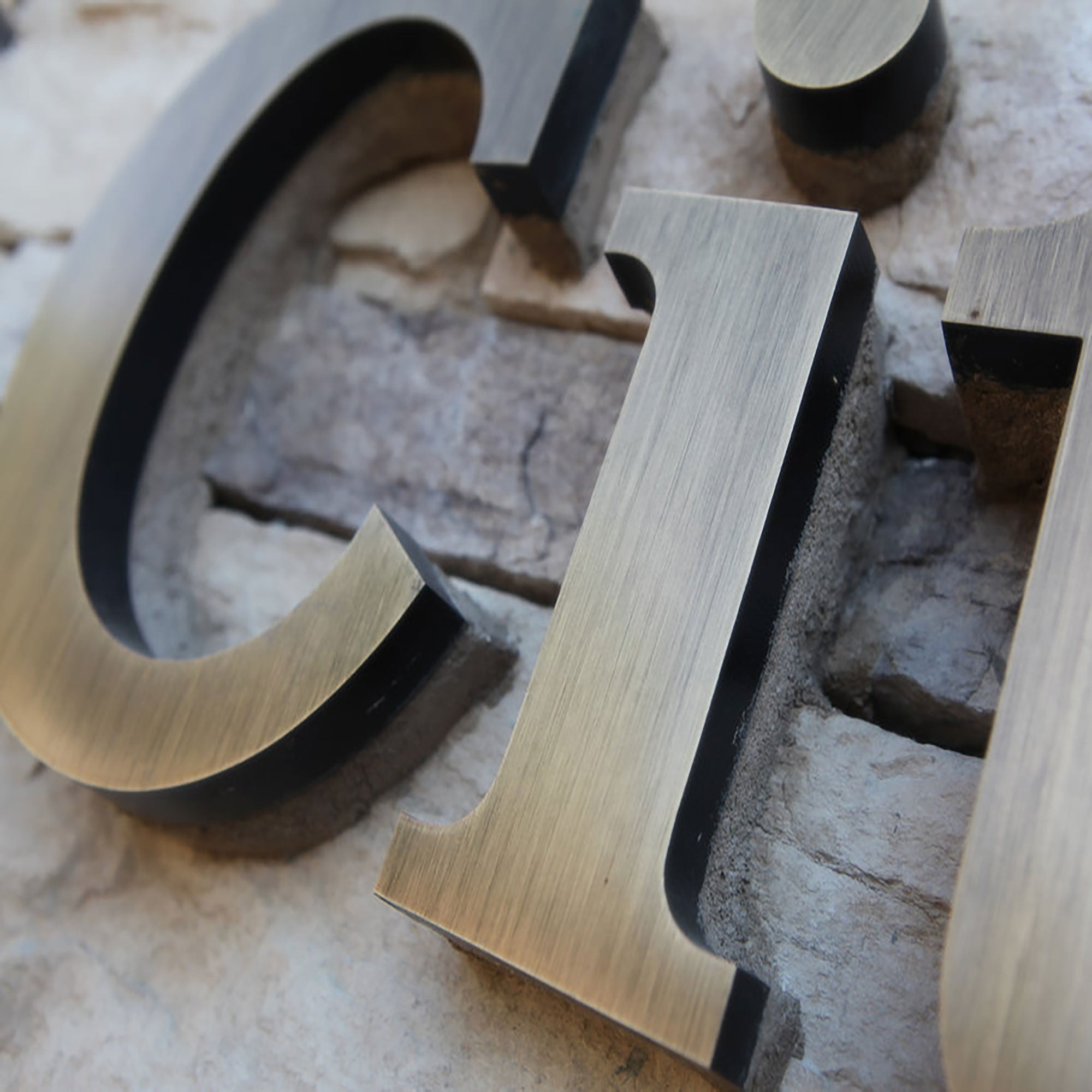 Bronze Fabricated Vintage Signs Alphabet Business Logos Metal Sign Outdoor Letters Signage