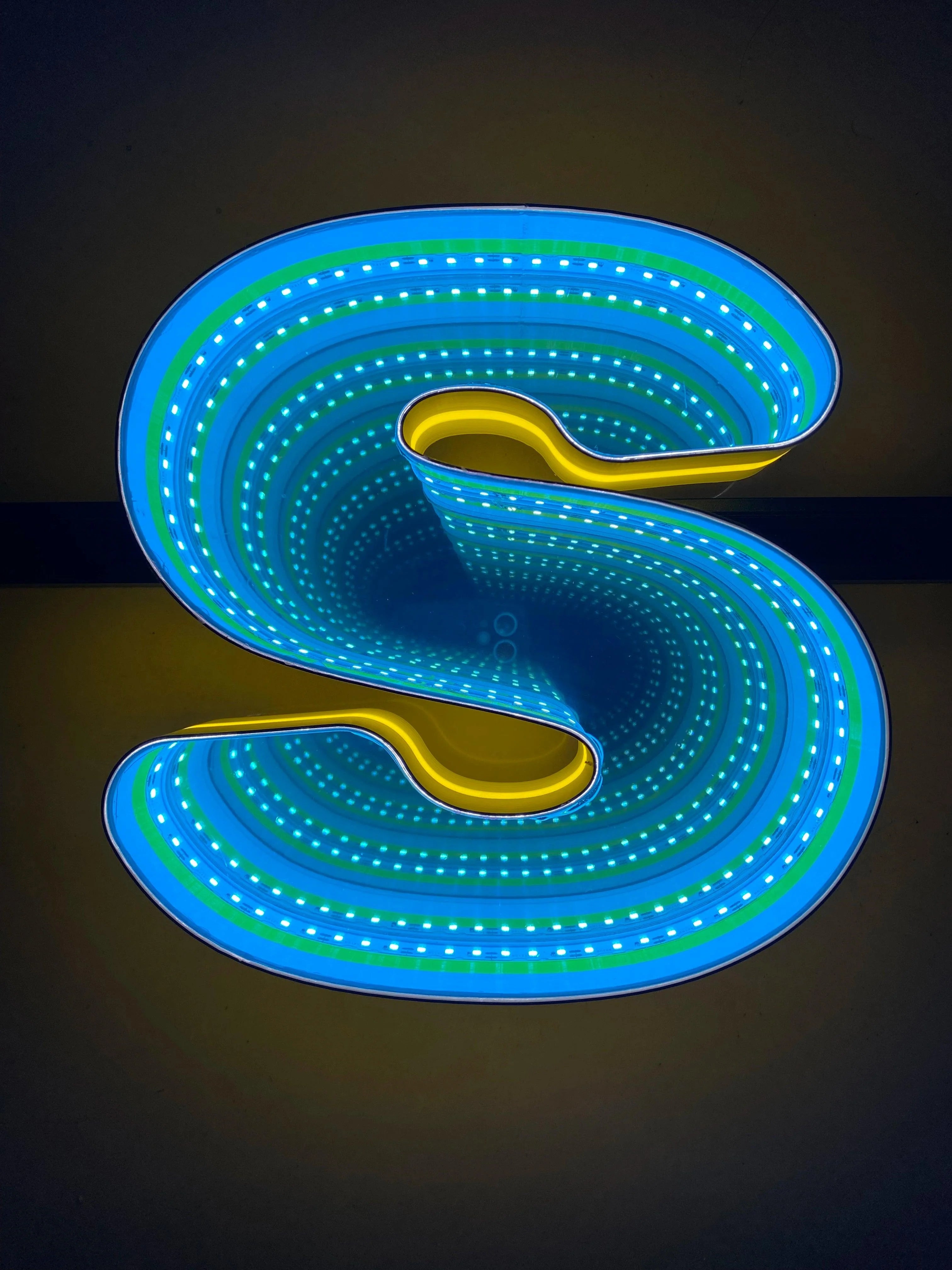 Stocked Infinity Mirror 3D Letter, Lowercase Letters Led Neon Sign, Perfect for Restaurant, Market, Bar, Hotel Decor