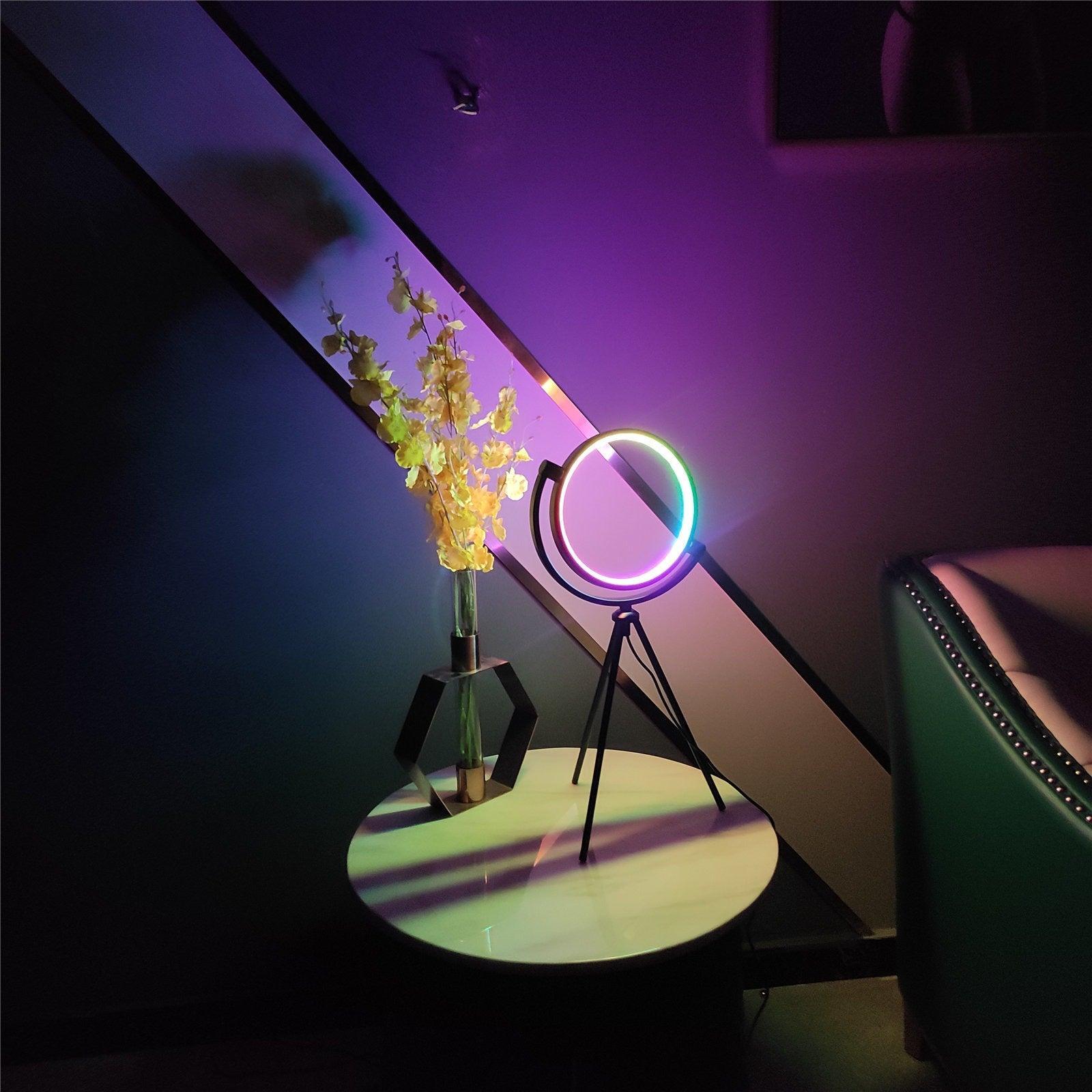 Mini Tripod Lamp